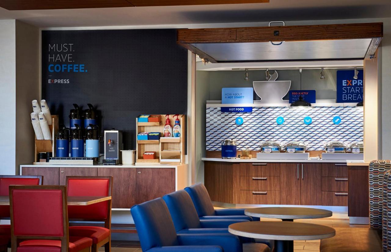 Holiday Inn Express & Suites - Tomah By Ihg Eksteriør bilde