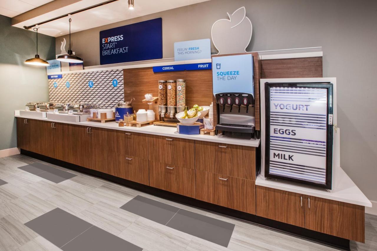 Holiday Inn Express & Suites - Tomah By Ihg Eksteriør bilde